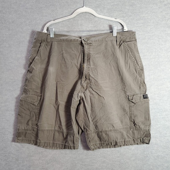 VINTAGE Wrangler Men Shorts 42 Brown Cargo Ripstop Outdoor Hiking Pockets Y2K - Picture 1 of 8